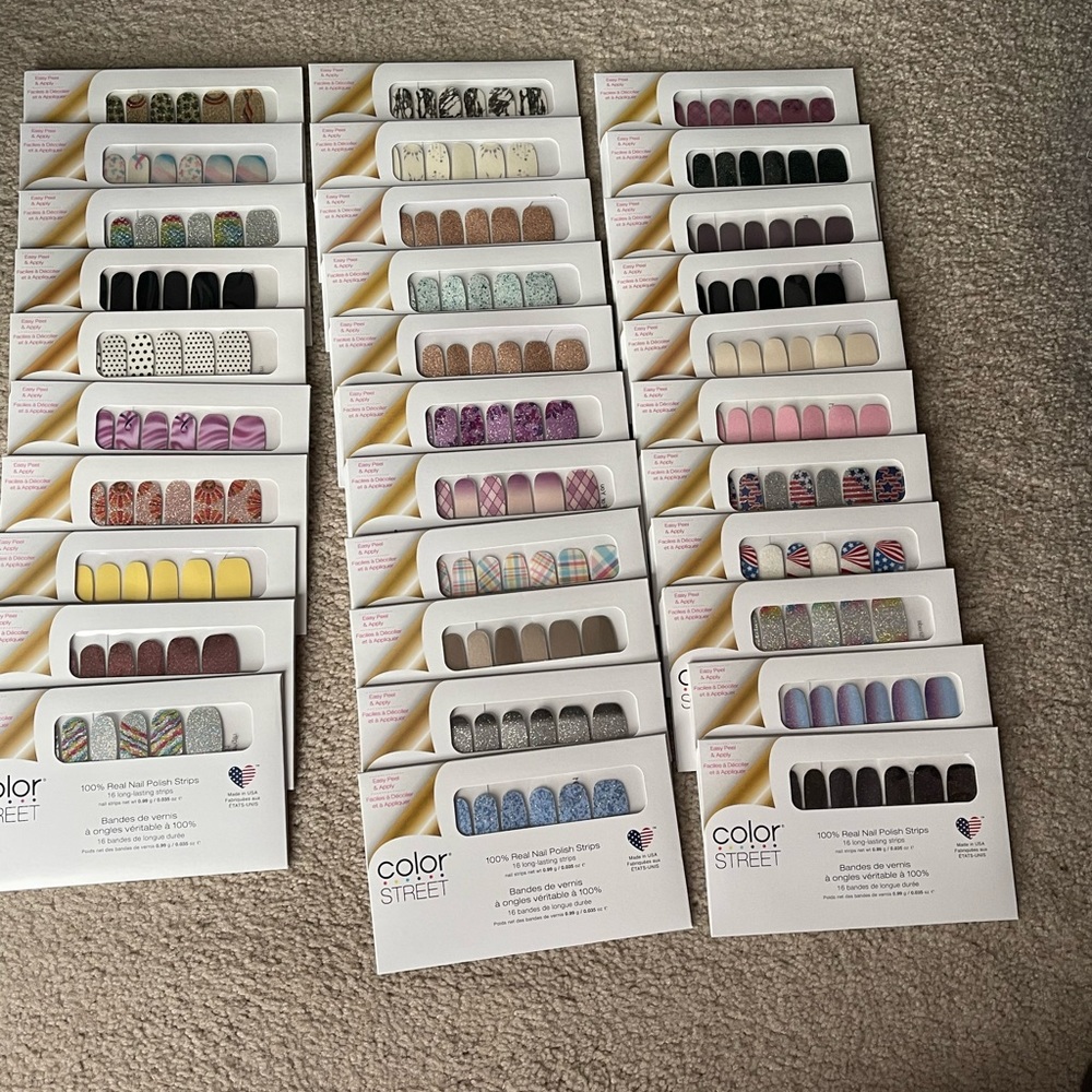 32 Colorstreet nail strips